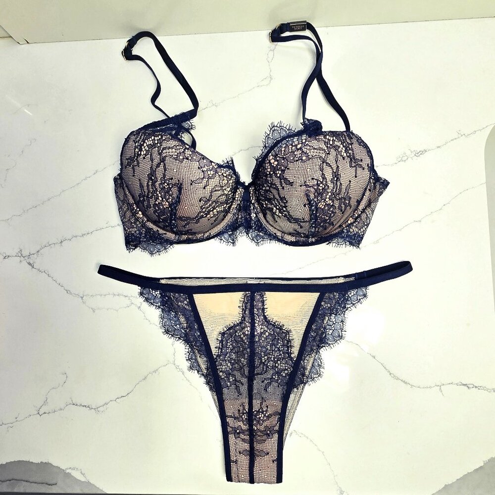 Victoria's Secret Chantilly Lace Plunge Bra and Panties